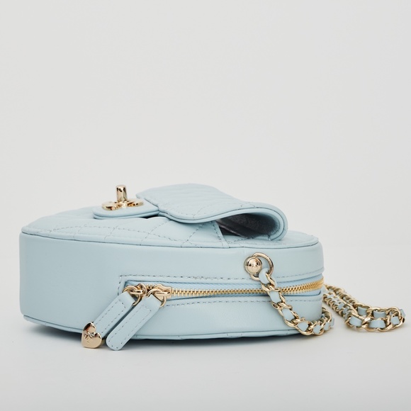 CHANEL LAMBSKIN BLUE QUILTED HEART SHOULDER BAG - Picture 4 of 8